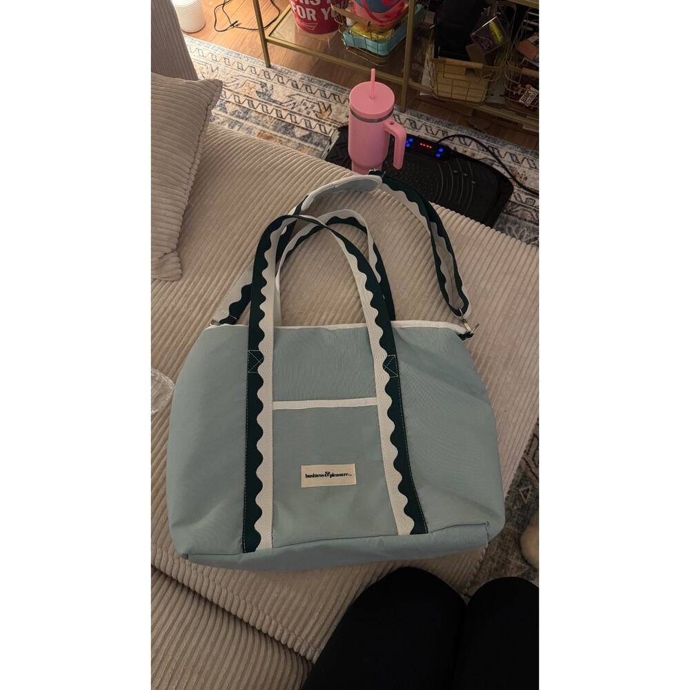 Business & Pleasure Co Canvas Tote Bag Sage Green Beach Travel Shoulder Bag